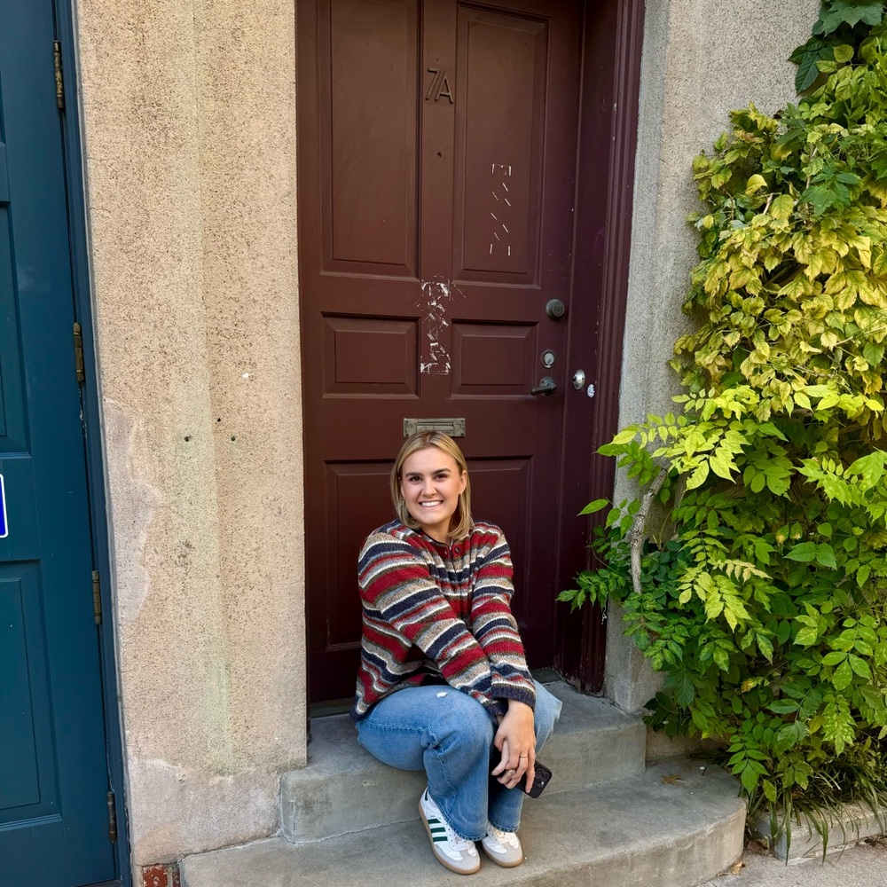 Meet your Posher, Emily